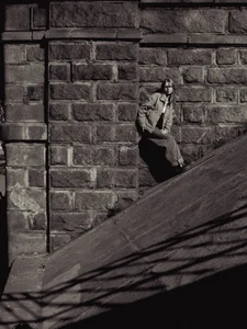 Austeja_Ona Lost among the bricks 🧱✨ Foto 3