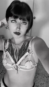 Elektra_rossee's XXX Nude Photo 1