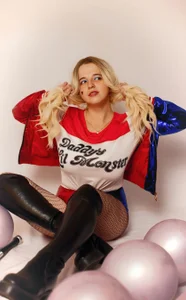 ElizabethBronks Bad girl 😈 Pic 4