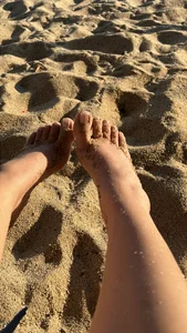 JanyLunaa An escape to the beach Pic 8