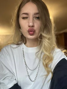 LivyyBossom Public Bilde 5