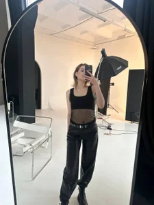 DelanaHenter Choosing clothes for broadcast Pic 2