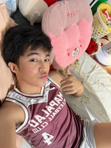 _peachyboyyy Public 사진