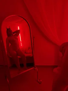 BRIANA_WON Long live evil Foto 2