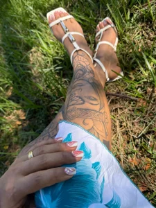 juliane_sweer1 feet . Pic 6