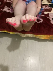 You want to lick your feet?