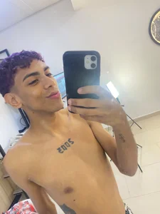 Alee de CUTE_BOYS2026  2 Imagens