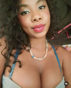 BrenddaMiller_ Public Poză 3