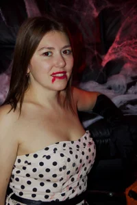 AliceEmerson kullanıcısının Happy Halloween👻😈 albümü -  5 fotoğraf