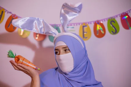 rawiya They say Easter is sweet but they haven't seen me 😏 사진