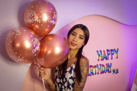 SilvanaFoxx kullanıcısının 16 april my Birthday albümü -  5 fotoğraf