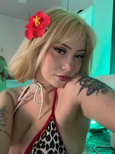 Blondie od SaharaSinnerr  6 snímek