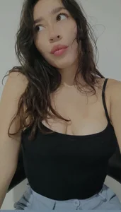 AniaBowie Public Pic 2