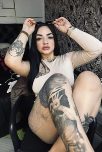 Velmorah_Vein Ink on my skin and a dangerous side that you will want to explore 💋 Pic 3