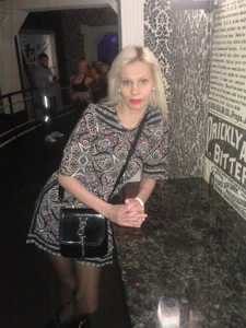 Julie_Silver Public зображення 2