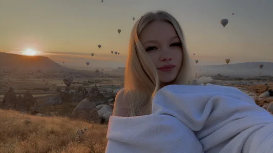 Foxy_Blondie My Magical Morning with Hot Air Balloons 🎈 slika 8