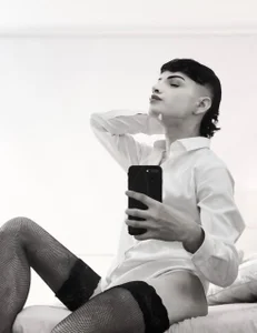 Dylan_Turnerr Public  2. fénykép