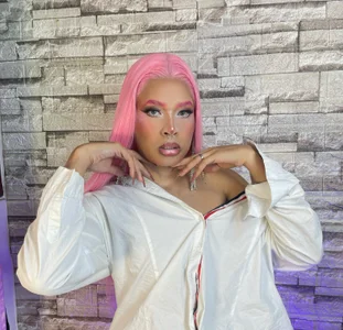 jazmin_wakedYour pink girl🌸 Bild 3