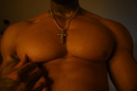 Nipples and arms😏 de iamjackc_ Foto 3