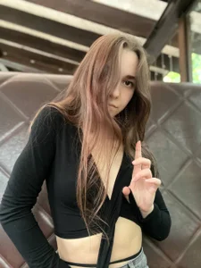 PetraHambelton Espresso tease ☕ Pic 5