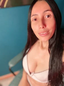Kayla_Taylor Public Pic 5