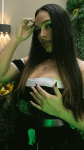 EMILYY_FOXY 🍀Your Lucky Charm! Pic 4