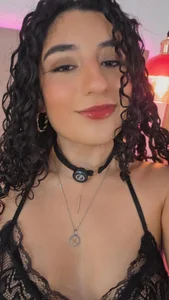 Megan_Jonesss_ I feel flirtatious with you Pic