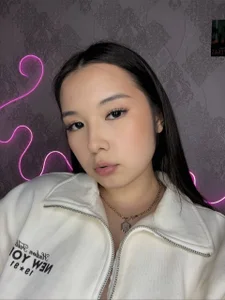 AlberthaEscue Silken Confidence 🪶 Pic