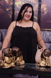 EMILY-NESSA sexy Pic 4