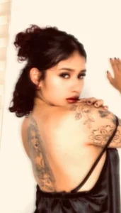 SeleneClark look at me 🔥 Billede