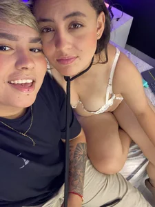 alaska_dahian A couple full of love Pic