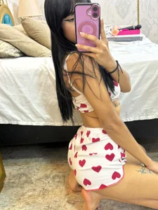 DanielaTyler hot day Bilde 3