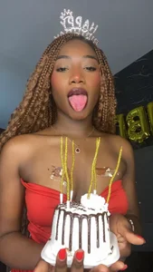 Ebony-petitee 💕HBD Pic 2