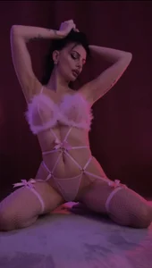 MartinaRiva Set in Pink 🩷 Pic 5