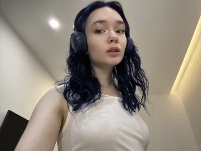 Error404_AliceNotFucked_ *ੈ✩༺𝓗𝓮𝓵𝓵𝓸༻*ੈ✩2 Foto 5