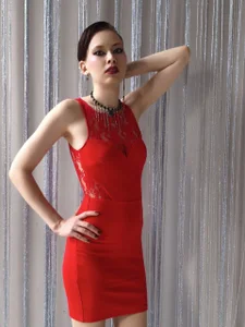Zlata666: Me at red dress ( фото)