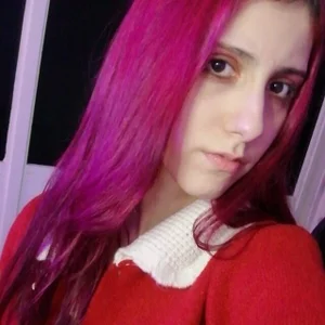 lynettelaunay Public টি ছবি