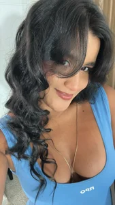 bonniekim_のNow I am fans of the curly hair!の 4枚の写真