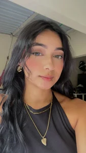 MeganCruzGB Paradise 🌳❤️ Pic