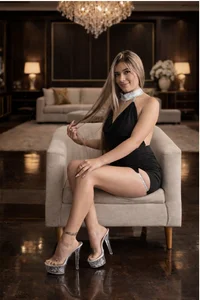 Mia_Noirr Glamorous, but naughty Pic 3