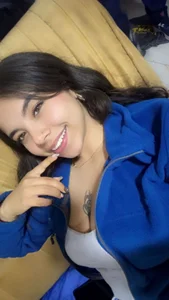 ❤️🫨🍒 de Karla_tay1  2 Imagens