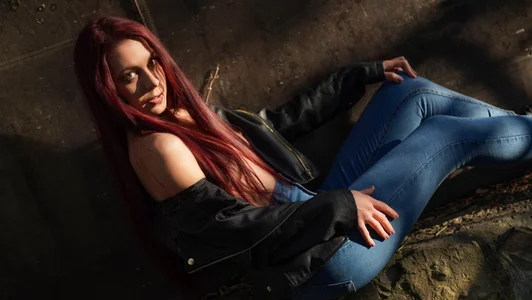 Sweater weather? Nah od CindeFucknRella  4 snímek