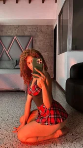 Saray-sexy1 Sexy red Pic 3