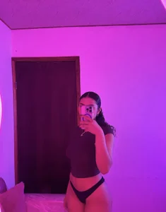 april_smiith1 <3 Pic 2