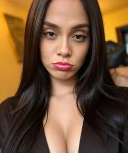 LindalindahottChile Public slika 4
