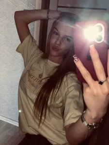 EmeldaHelmich Public Pic