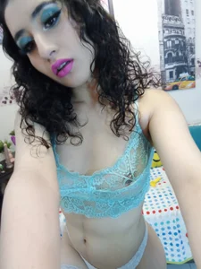 valerie_mase blue:) Pic