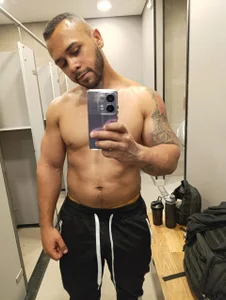 elian_r Public صورة واحدة|elian_r Public صورتان|elian_r Public  6 صور|elian_r Public  6 صورة