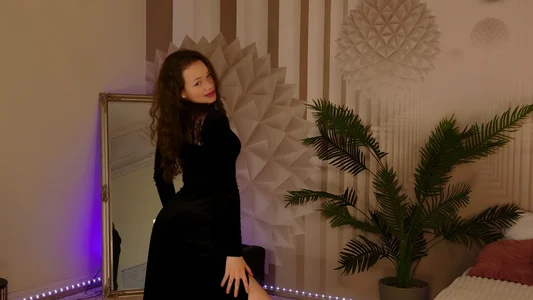 Anna_MonAmour Beauty in a black dress slika 5