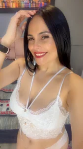 CharlotteCottin 🙈 Immagine 